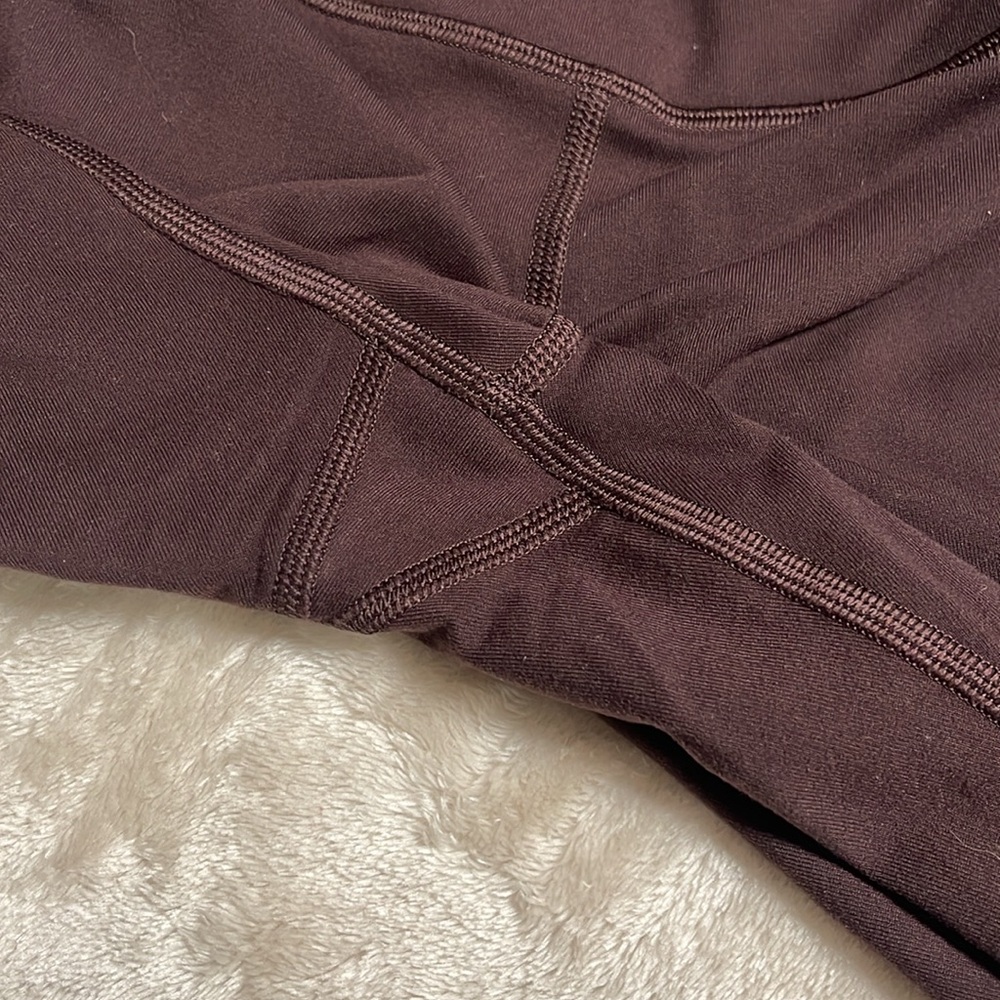Lululemon Wunder Under full length - Picture 5 of 5
